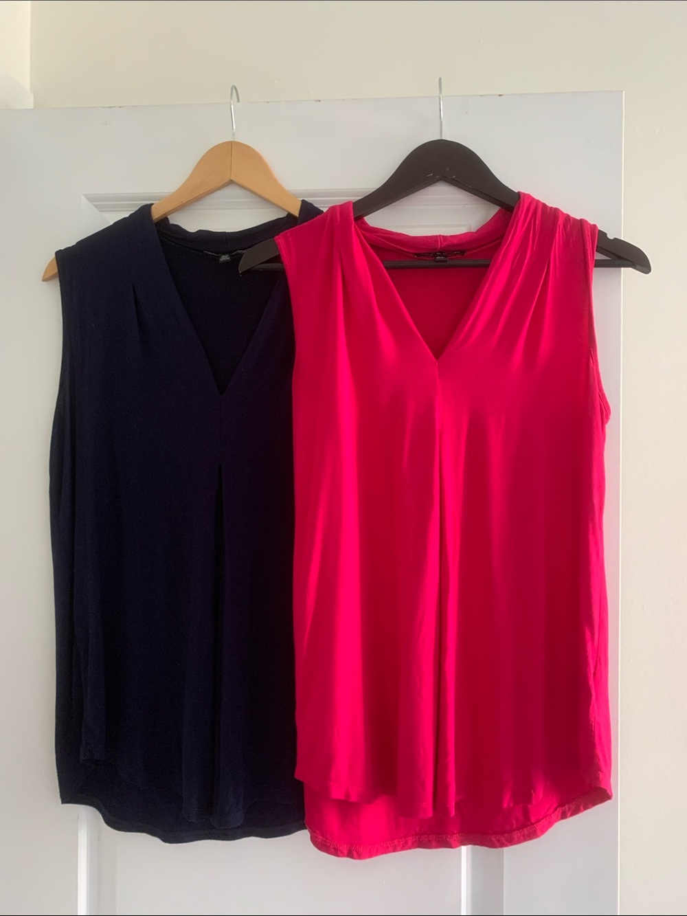 2 for 1 sleeveless drapery v-neck tops